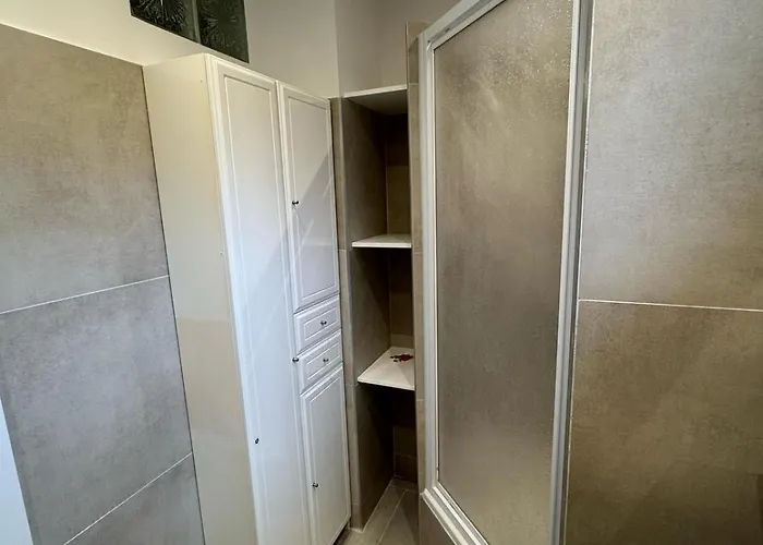 Sunlit With Garden, Next To Station, Vienna Apartment *