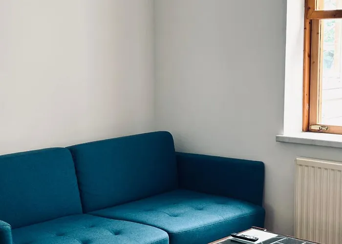 Sunlit With Garden, Next To Station, Vienna Apartment *