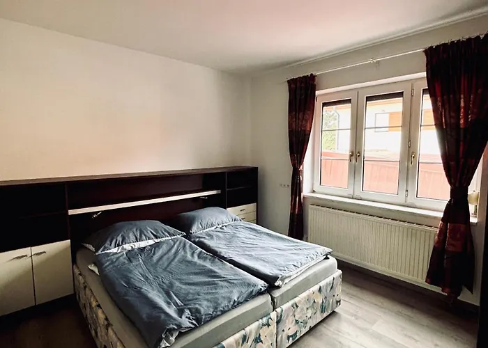 Sunlit With Garden, Next To Station, Vienna Apartman *